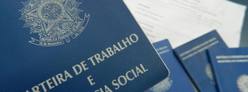 Carteiras de trabalho poderão ser emitidas em agências dos Correios